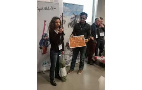 Remise du label École Escalade ce 25 fév 2020 lors de l'AG de la FFCAM